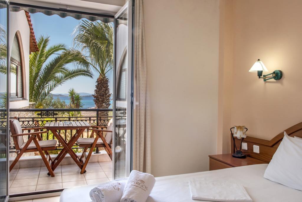 Pyrgos Hotel Ouranoupoli Eksteriør bilde